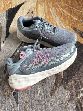 New Balance Fresh Foam 840 size 10 women’s running shoes